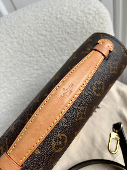Louis Vuitton Pochette Metis Monogram (RRP £2,020)