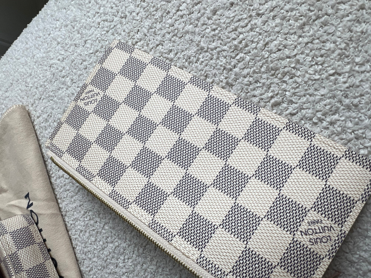 Louis Vuitton Felicie Pochette Damier Azur (RRP £1110)