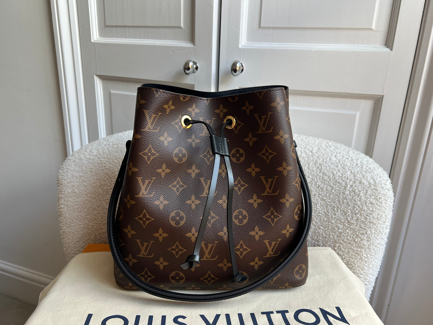 Louis Vuitton Neo Noe Monogram and Black (RRP £1,830)