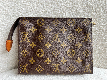 Louis Vuitton Toiletry Pouch 19 Monogram