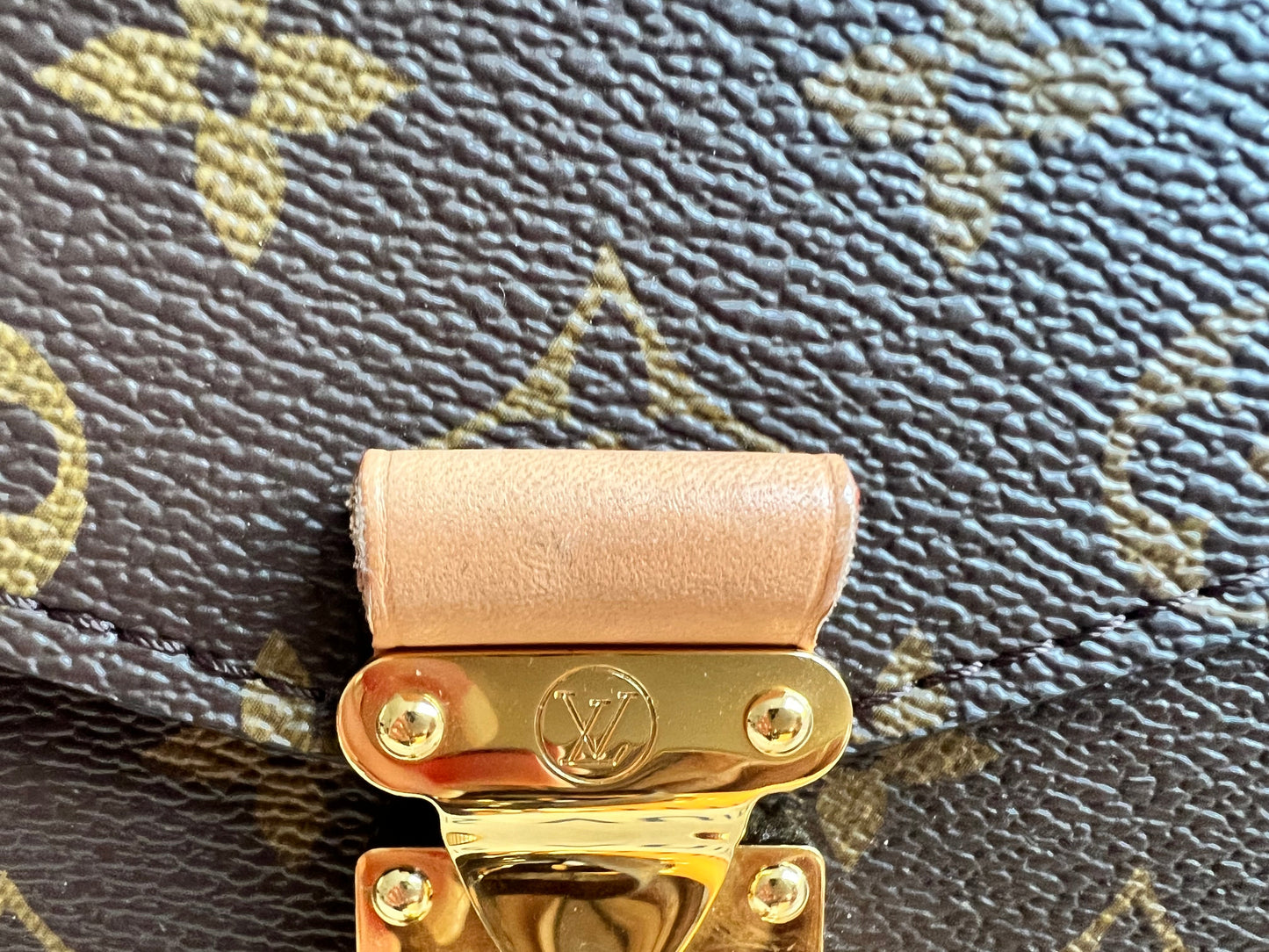 Louis Vuitton Pochette Metis Monogram (RRP £2,020)