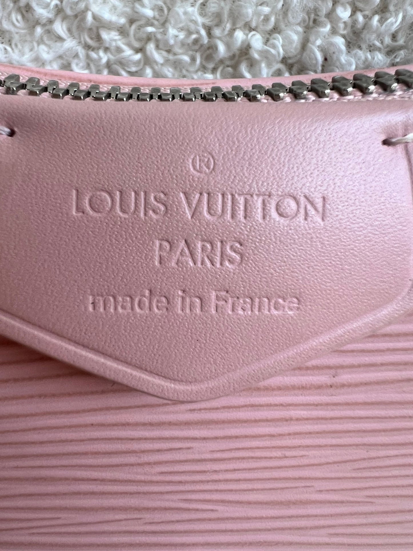 Louis Vuitton Easy Pouch Rose Ballerine Epi (RRP £1320)