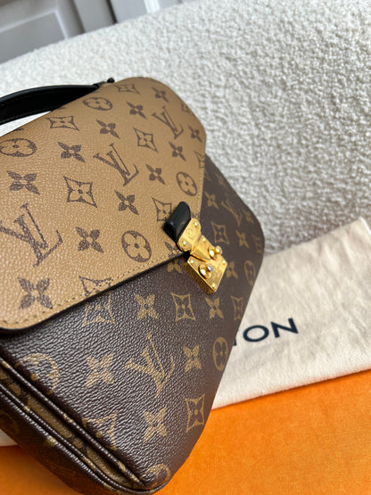 Louis Vuitton Pochette Metis Reverse Monogram (RRP £2,020)