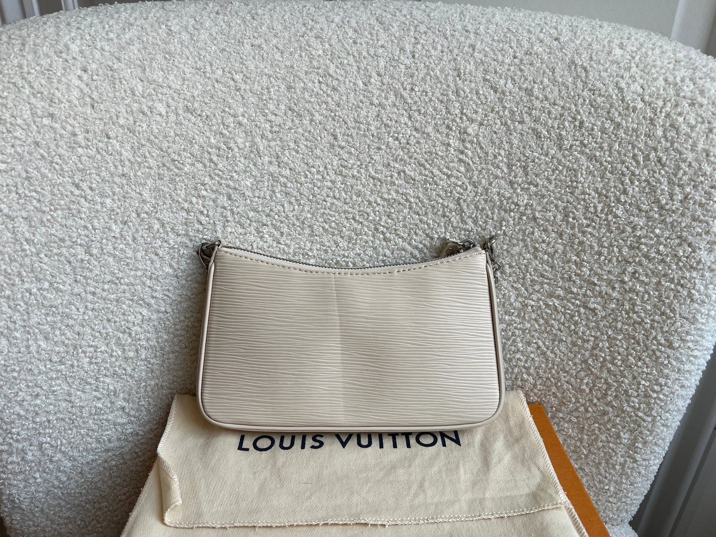 Louis Vuitton Easy Pouch Creme Epi (RRP £1320)