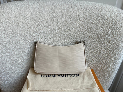 Louis Vuitton Easy Pouch Creme Epi (RRP £1320)