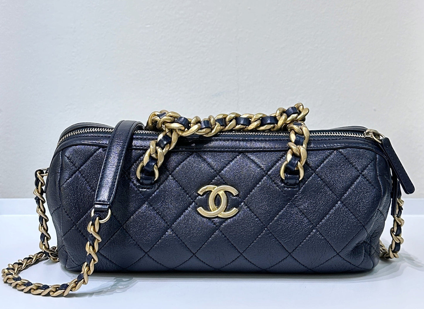 Chanel Bowling chain handbag Womens shoulder bag Navy Blue GHW