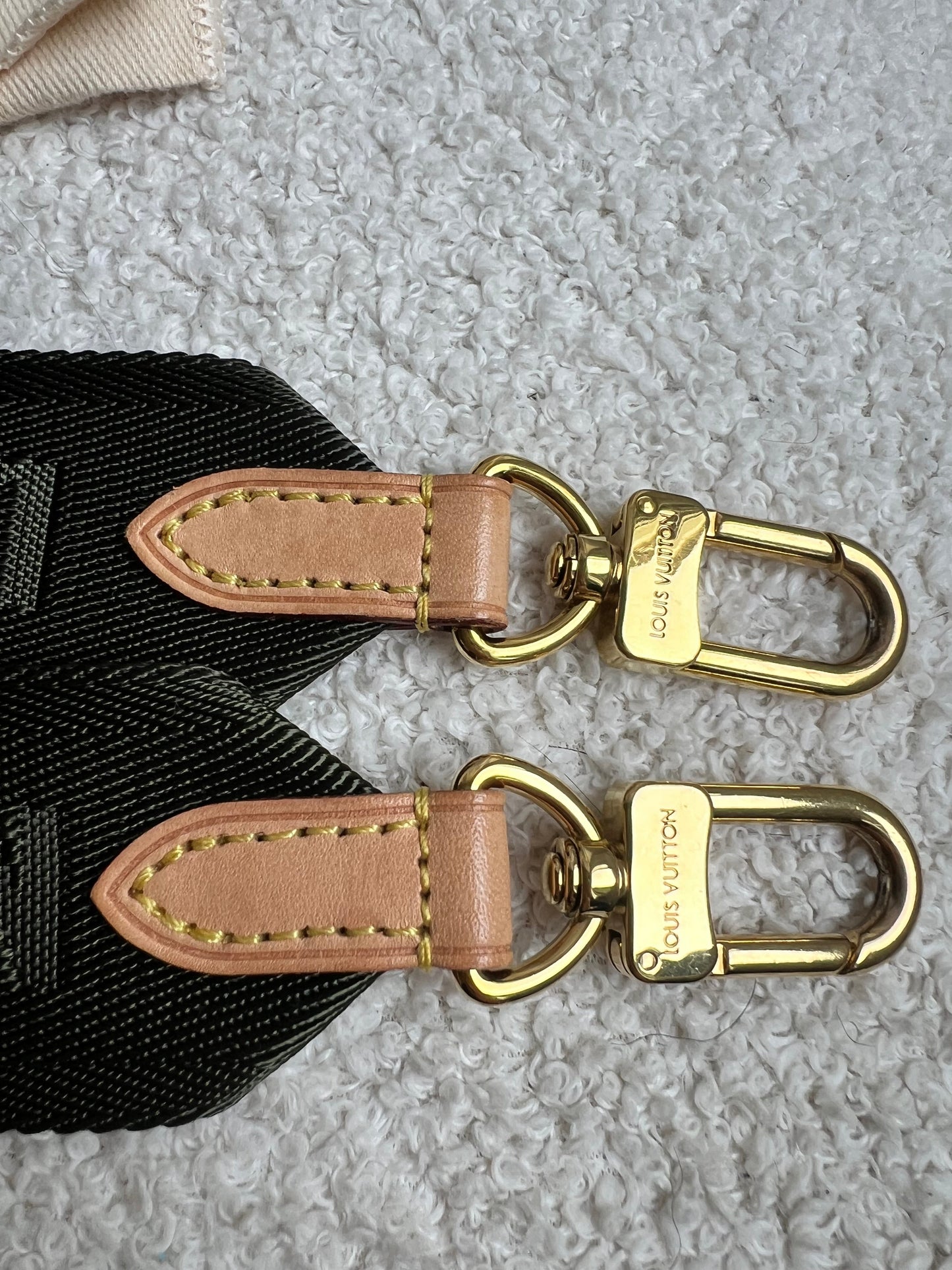 Louis Vuitton Multi Pochette Accessoires Khaki (RRP £2030)