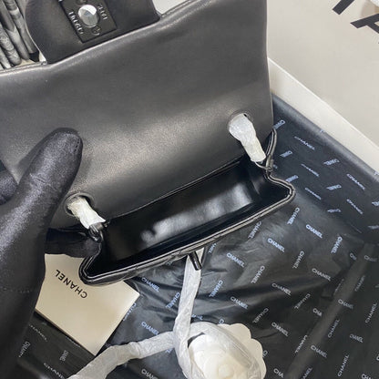 Chanel Luxury Handbag Style 266