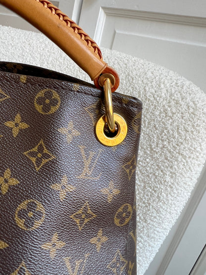Louis Vuitton Artsy MM Monogram (RRP £1,940)