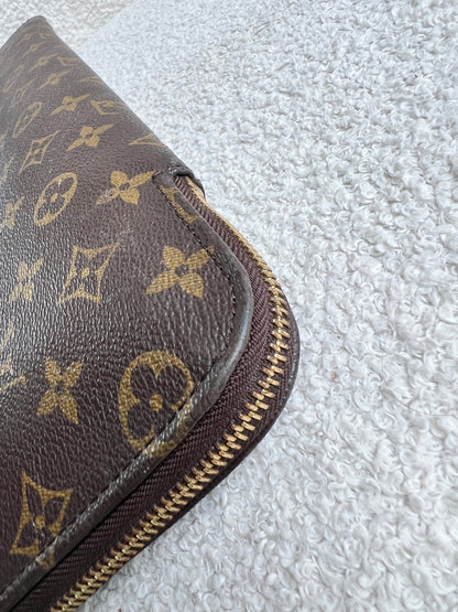 Louis Vuitton Monogram Poch Documents Portfolio Case 39
