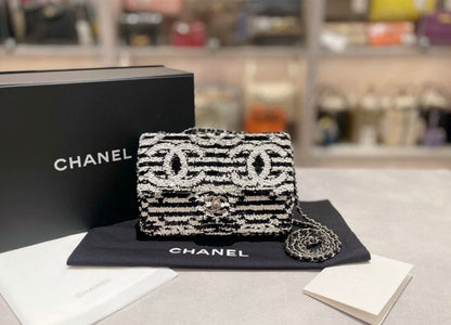 Chanel Luxury Leather Black Shoulder Bag