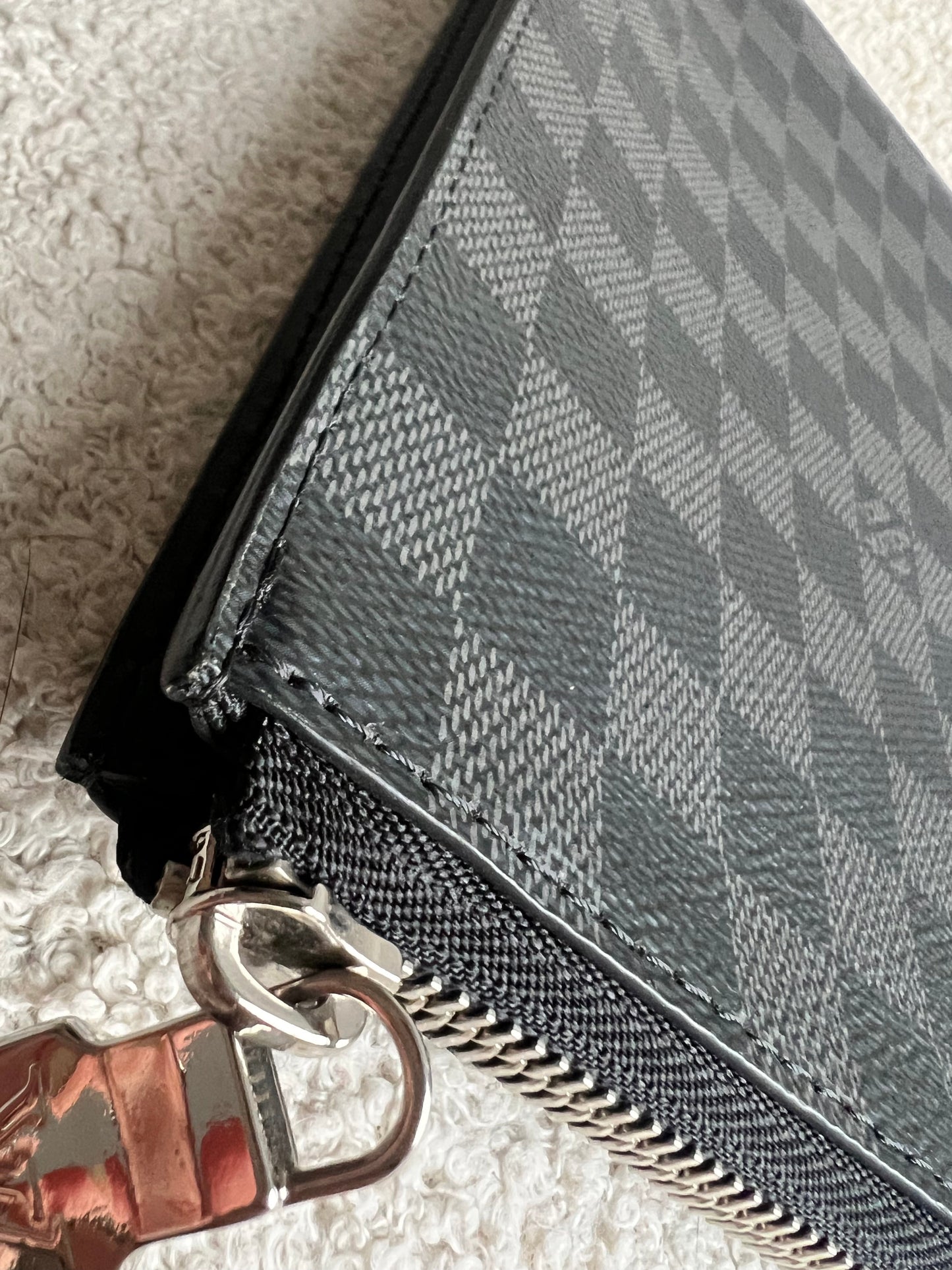Louis Vuitton Pochette Jour GM Damier Graphite