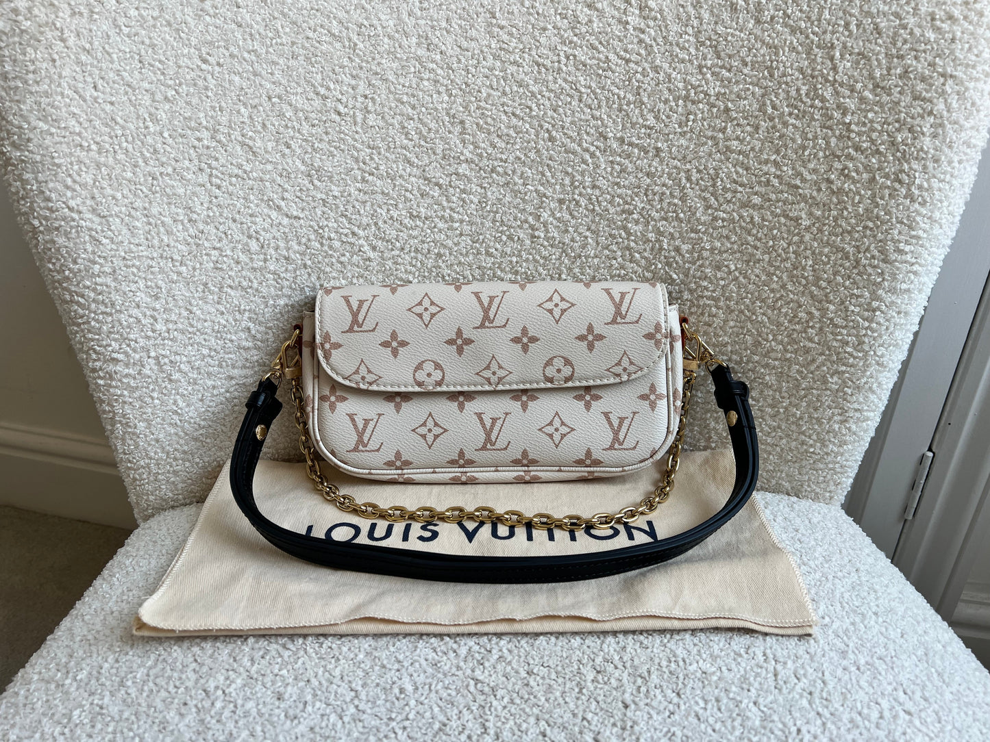 Louis Vuitton Ivy Wallet on Chain Bag Bicolour Monogram Dune Canvas (RRP £1400)