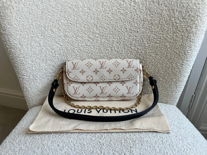 Louis Vuitton Ivy Wallet on Chain Bag Bicolour Monogram Dune Canvas (RRP £1400)