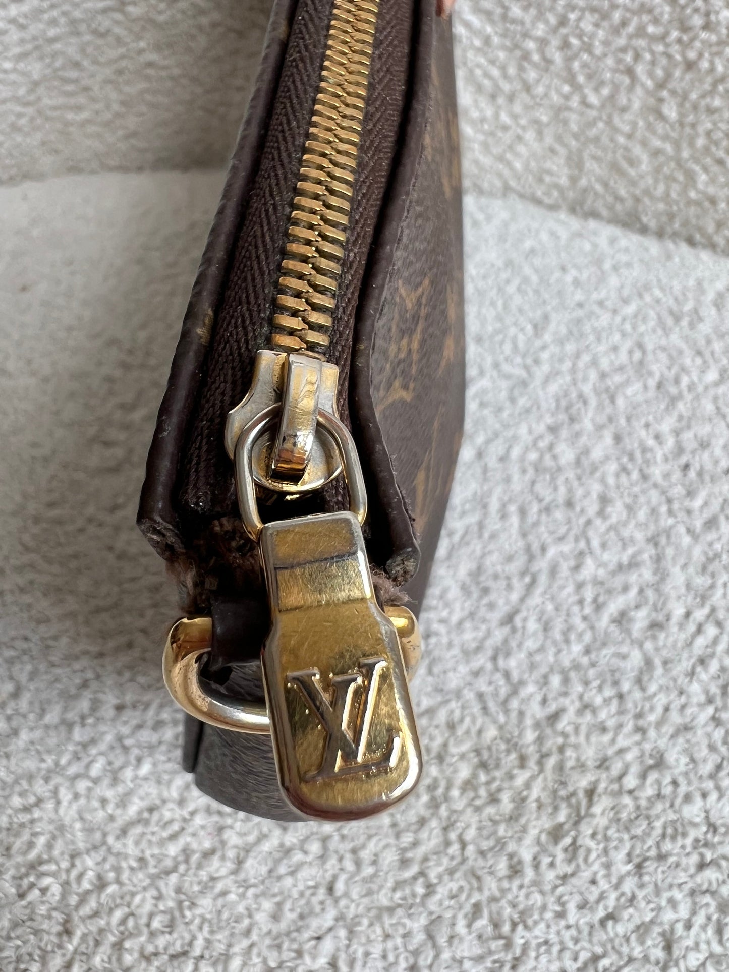 Louis Vuitton Pochette Monogram