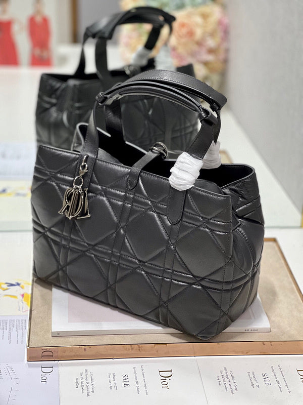 Chanel Luxury Handbag Style 364