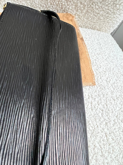 Louis Vuitton Vintage Black Epi Leather Pochette