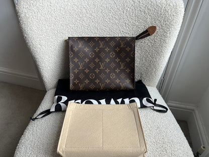 Louis Vuitton Toiletry Pouch 26 Monogram