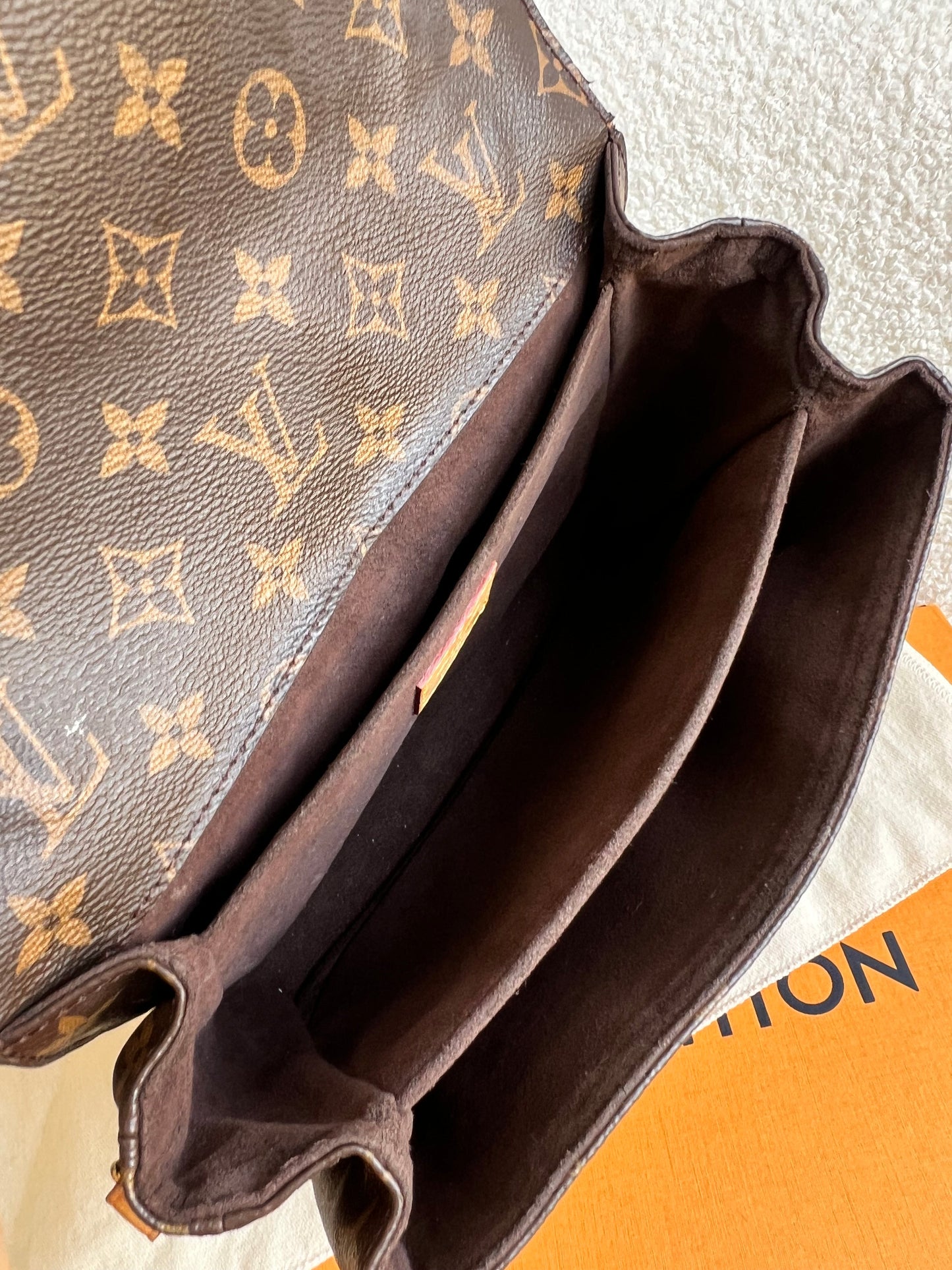 Louis Vuitton Pochette Metis Monogram (RRP £2,020)