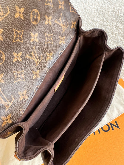 Louis Vuitton Pochette Metis Monogram (RRP £2,020)