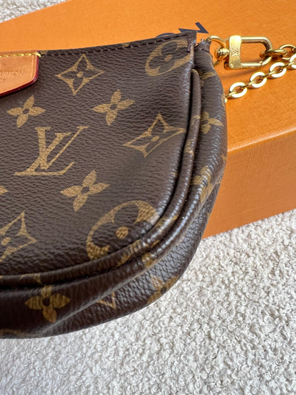 Louis Vuitton Multi Pochette Accessoires Khaki (RRP £2070)