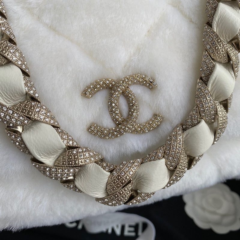 Chanel Luxury Handbag Style 567