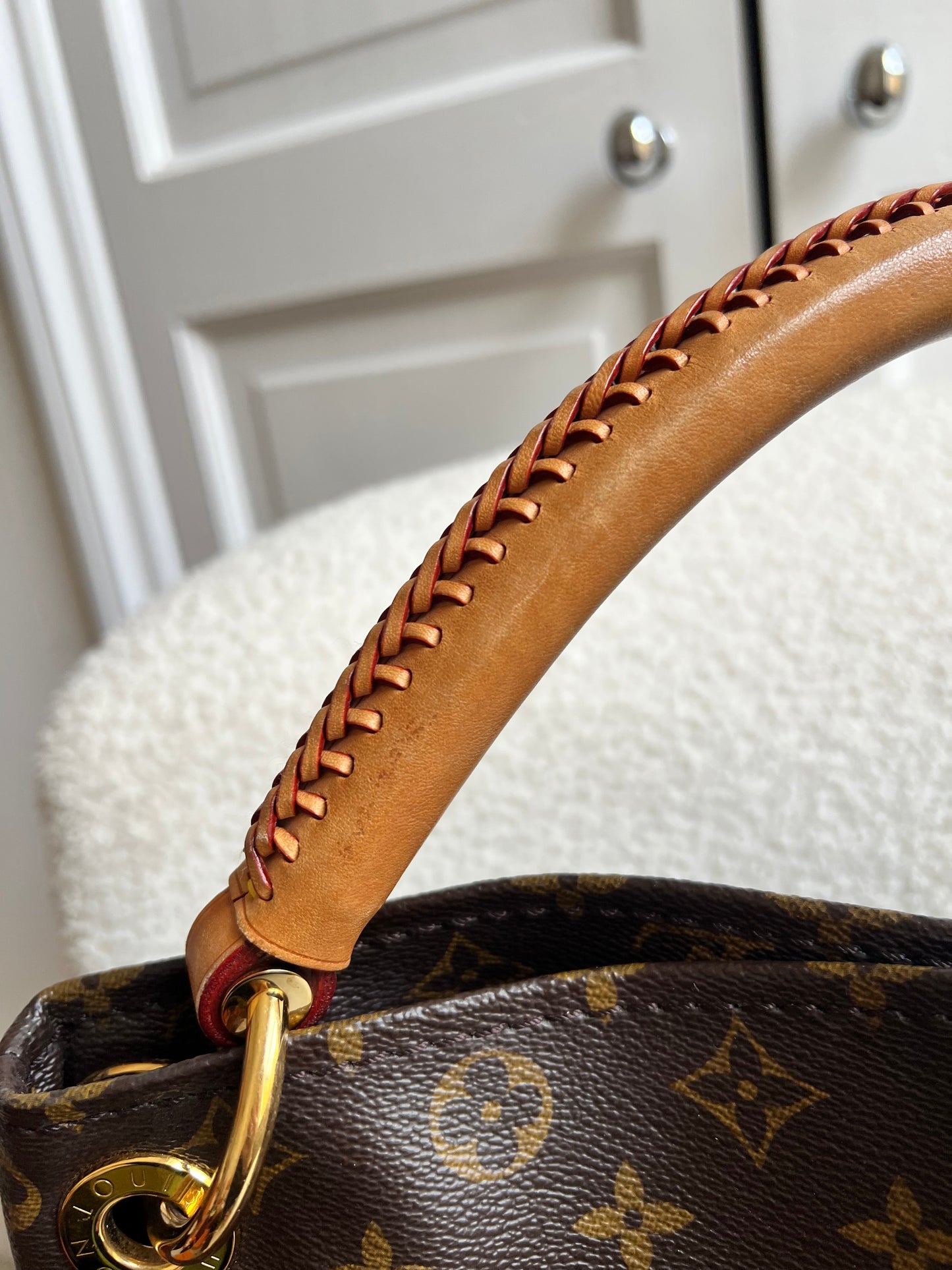 Louis Vuitton Artsy MM Monogram (RRP £1,940)