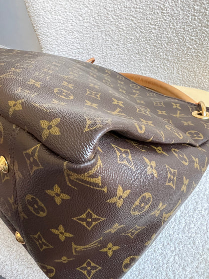 Louis Vuitton Artsy MM Monogram (RRP £1,940)