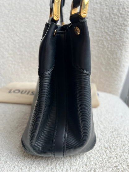 Louis Vuitton Mandara PM in Black Epi