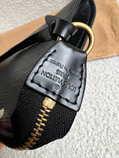 Louis Vuitton Vintage Black Epi Leather Pochette