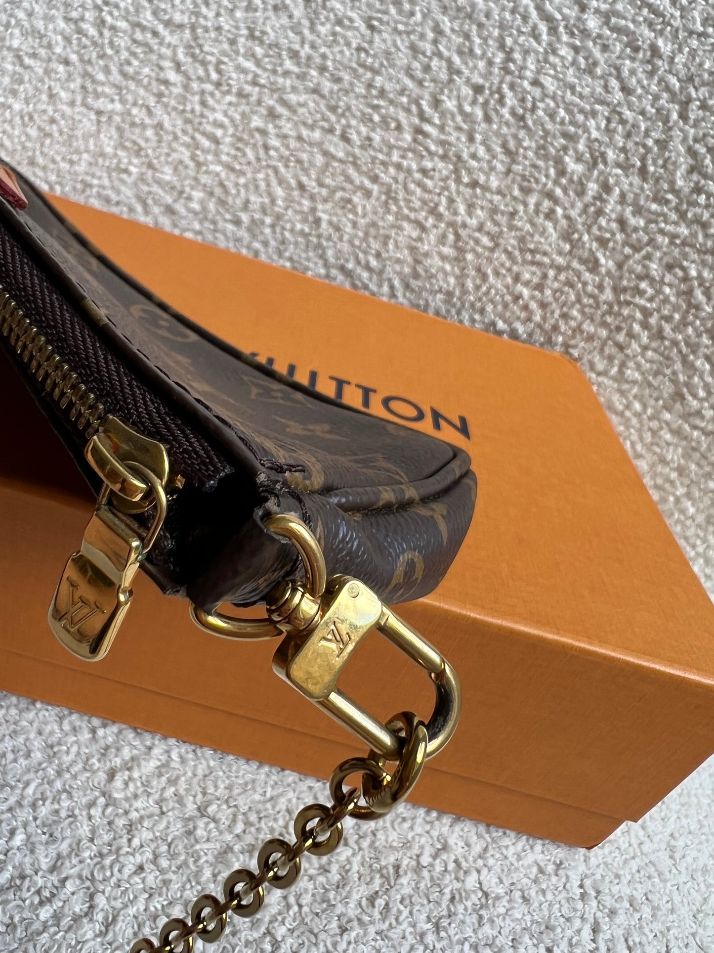 Louis Vuitton Multi Pochette Accessoires Khaki (RRP £2070)
