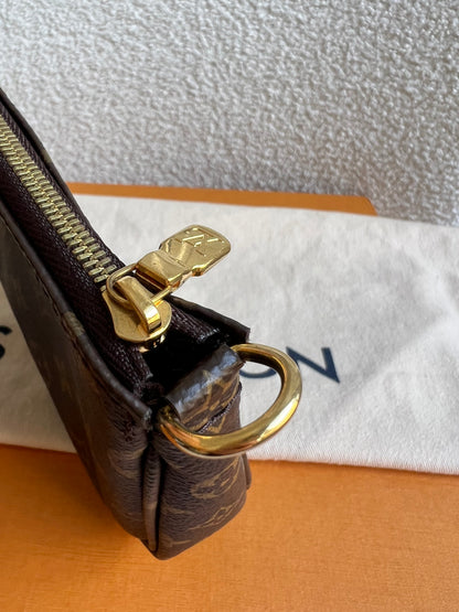 Louis Vuitton Multi Pochette Accessoires Rose Chiaro (RRP £2070)