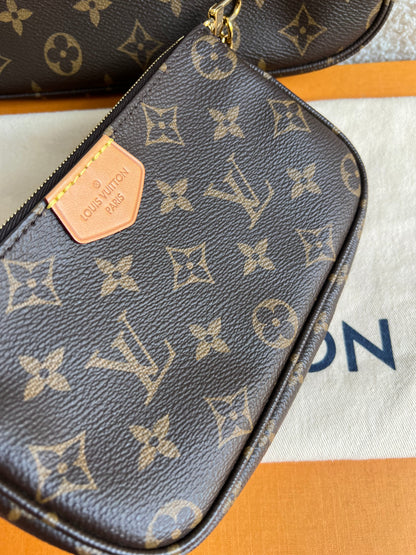 Louis Vuitton Multi Pochette Accessoires Rose Chiaro (RRP £2070)