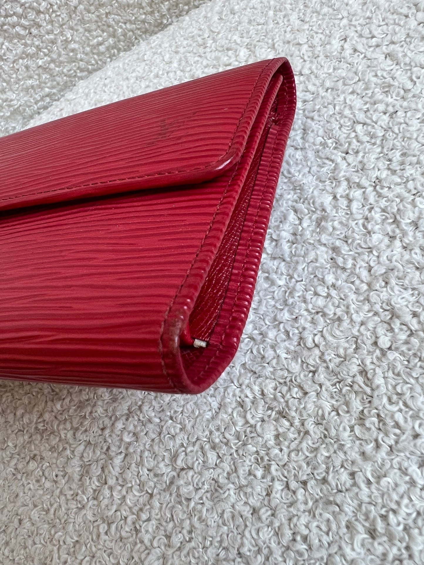 Louis Vuitton Sarah Continental Flap Wallet in Red Epi