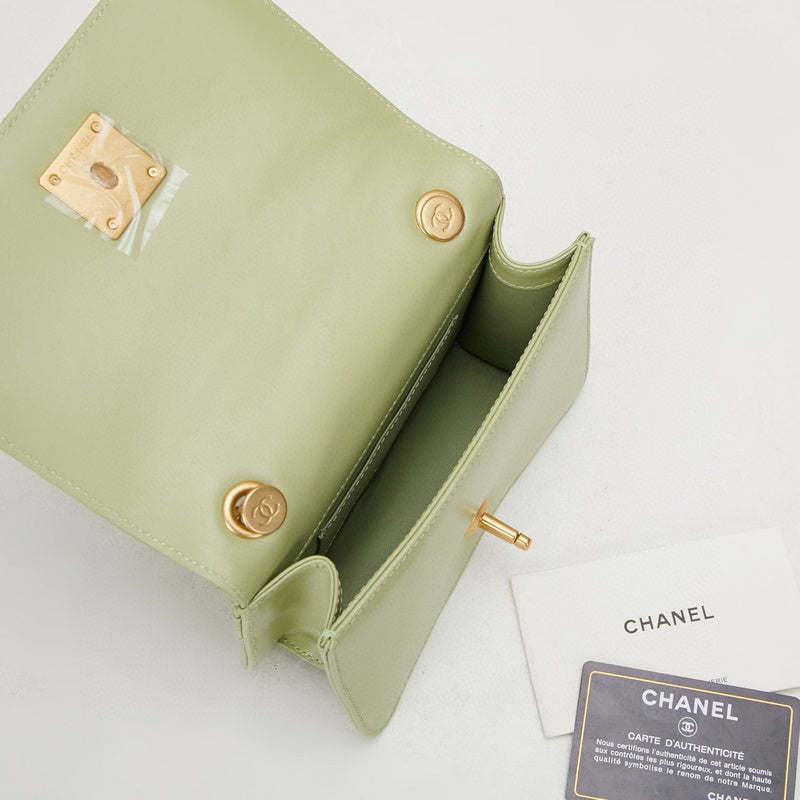 Chanel Luxury Handbag Style 645