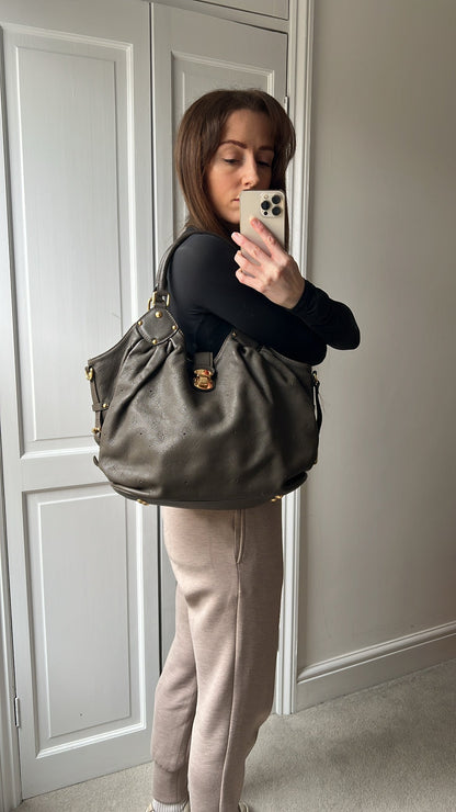 Louis Vuitton Gris Pearl Monogram Mahina Leather L Bag