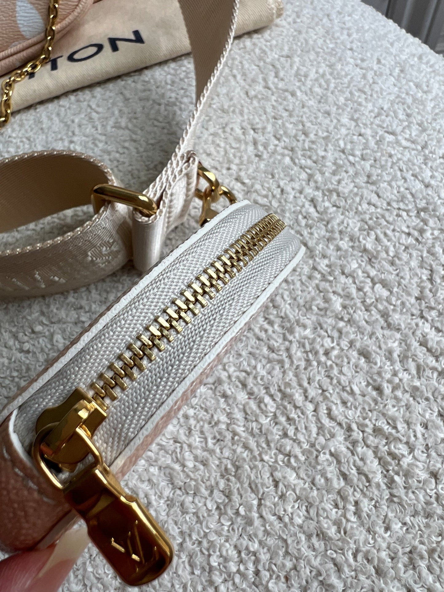 Louis Vuitton Multi Pochette Accessoires Summer By the Pool Limited Edition
