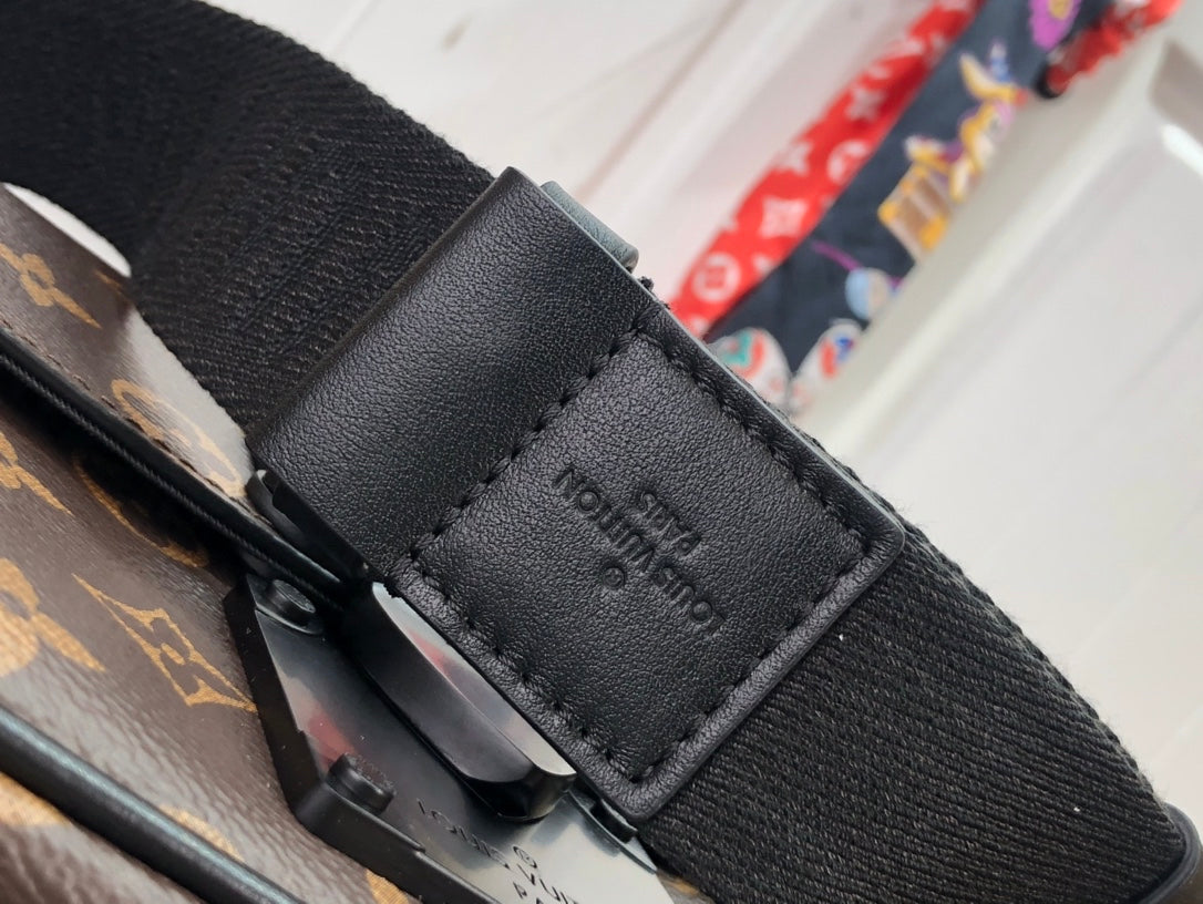 Louis Vuitton S Lock Sling Bag
