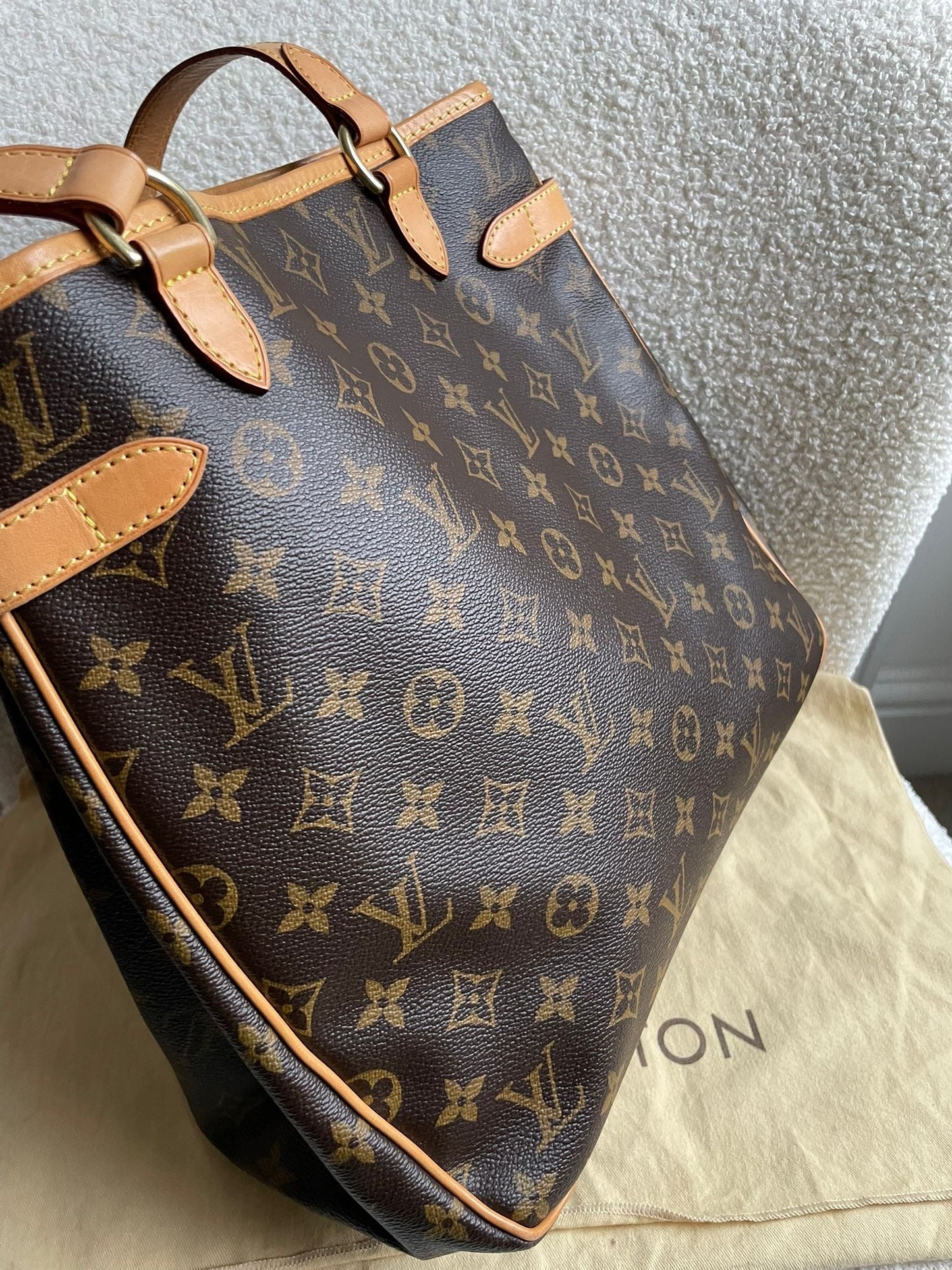 Louis Vuitton Batignolles in Monogram Canvas