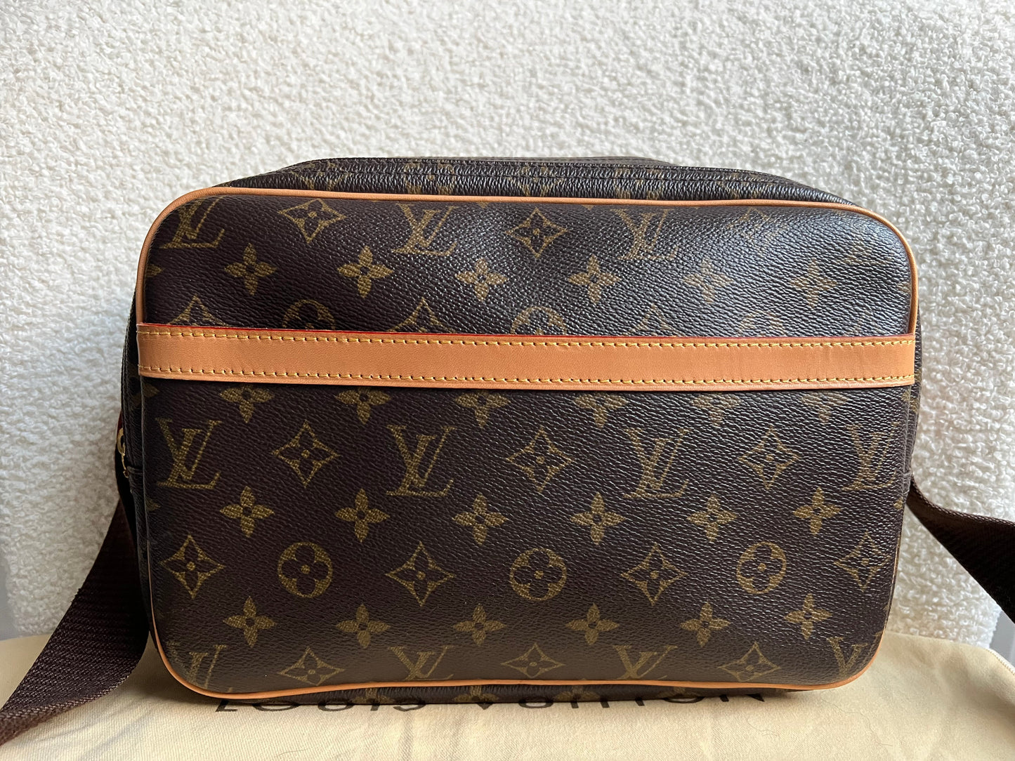 Lous Vuitton Reporter Monogram