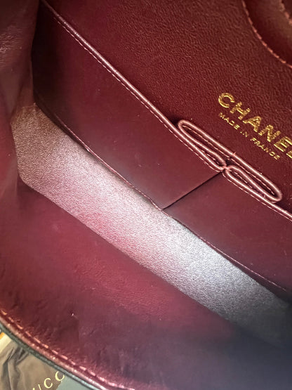 Chanel Medium Classic Flap in Black Lambskin Gold hardware (RRP £9090)