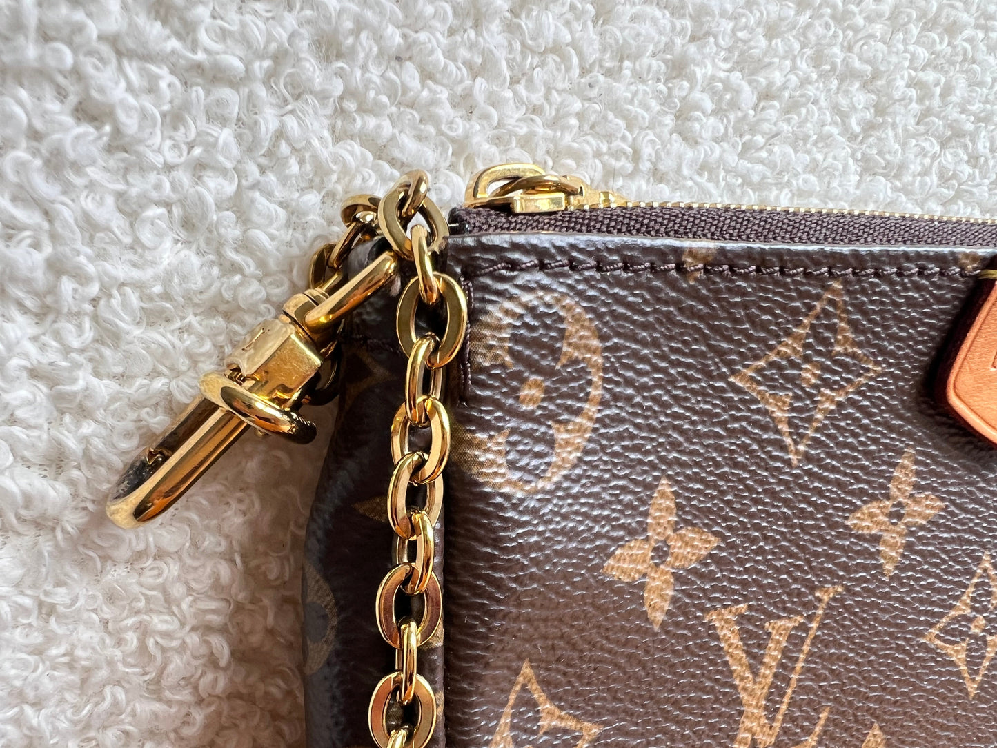 Louis Vuitton Multi Pochette Accessoires Khaki (RRP £2070)