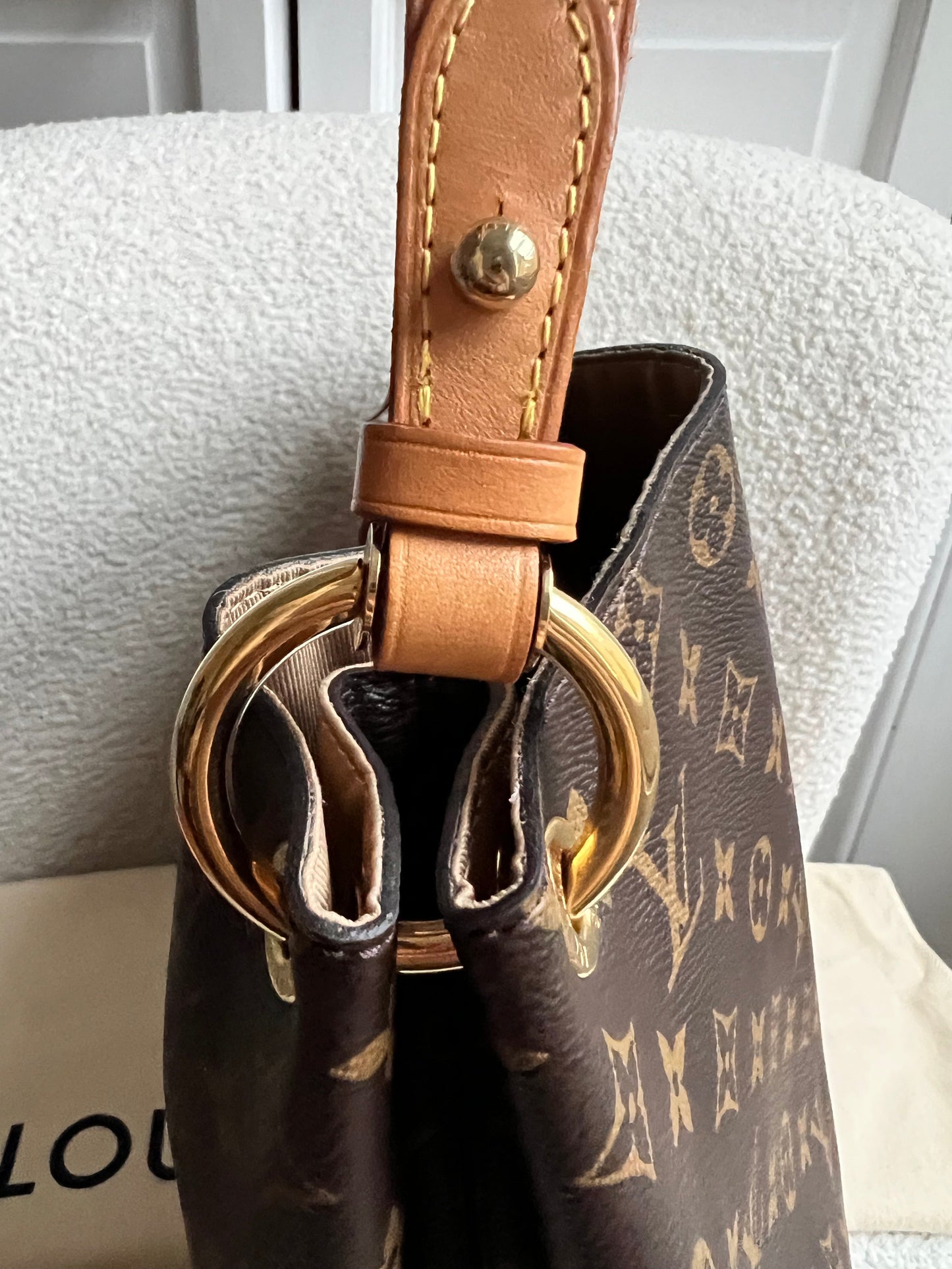 Louis Vuitton Graceful MM Monogram (RRP £1,420)