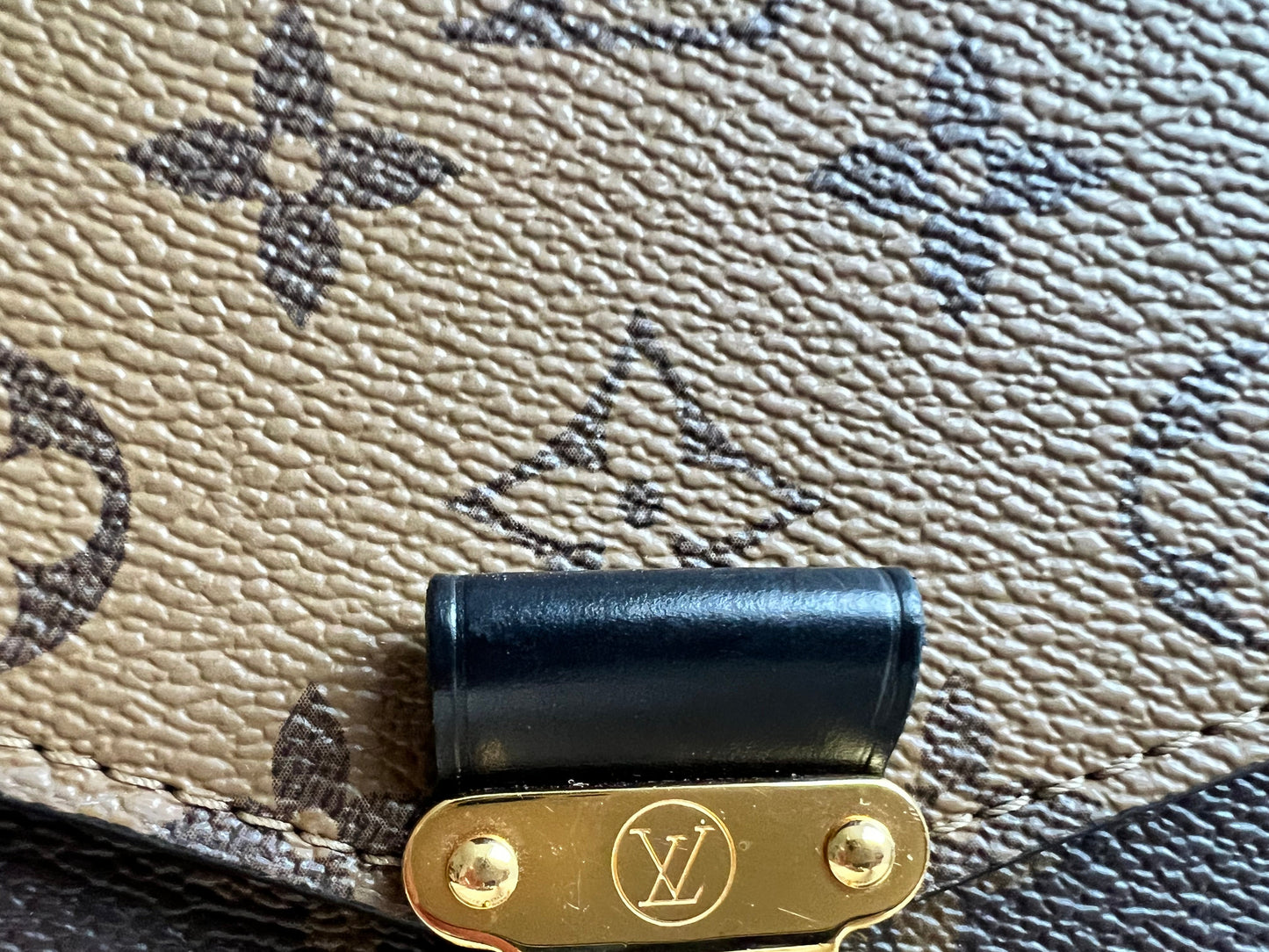 Louis Vuitton Pochette Metis Reverse Monogram (RRP £2,020)