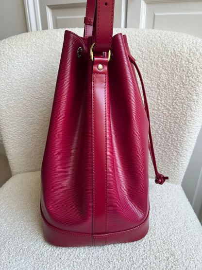 Louis Vuitton Fuchsia Epi Noe GM Bucket Bag