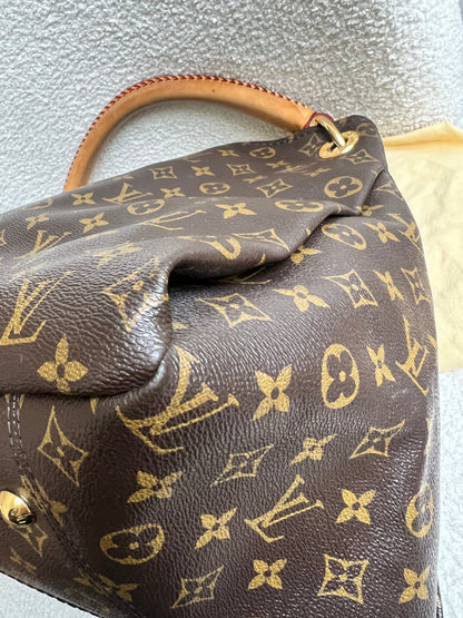 Louis Vuitton Artsy MM Monogram (RRP £1,940)