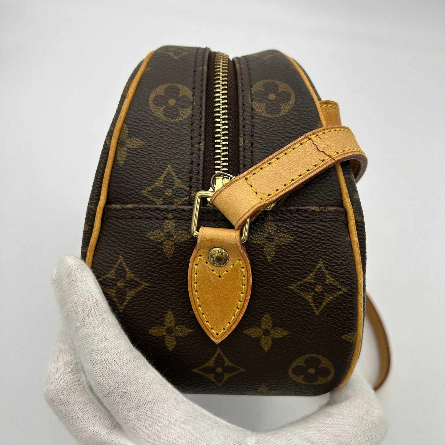 LOUIS VUITTON 2003 Blois Crossbody Bag 2101218429299