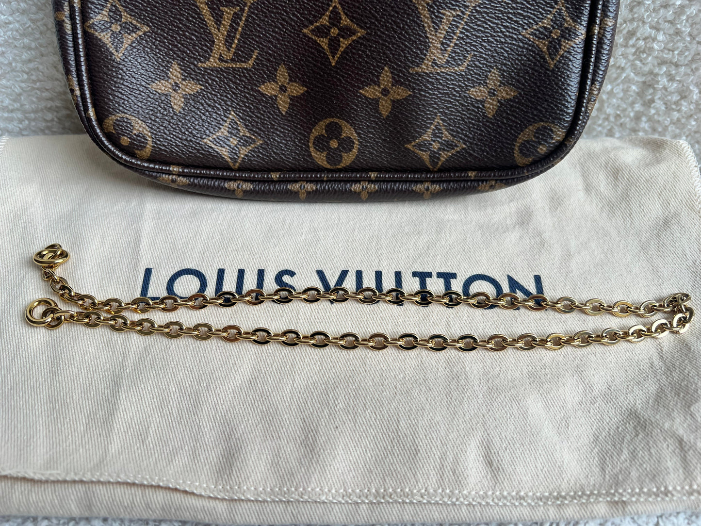 Louis Vuitton Multi Pochette Accessoires Khaki (RRP £2030)