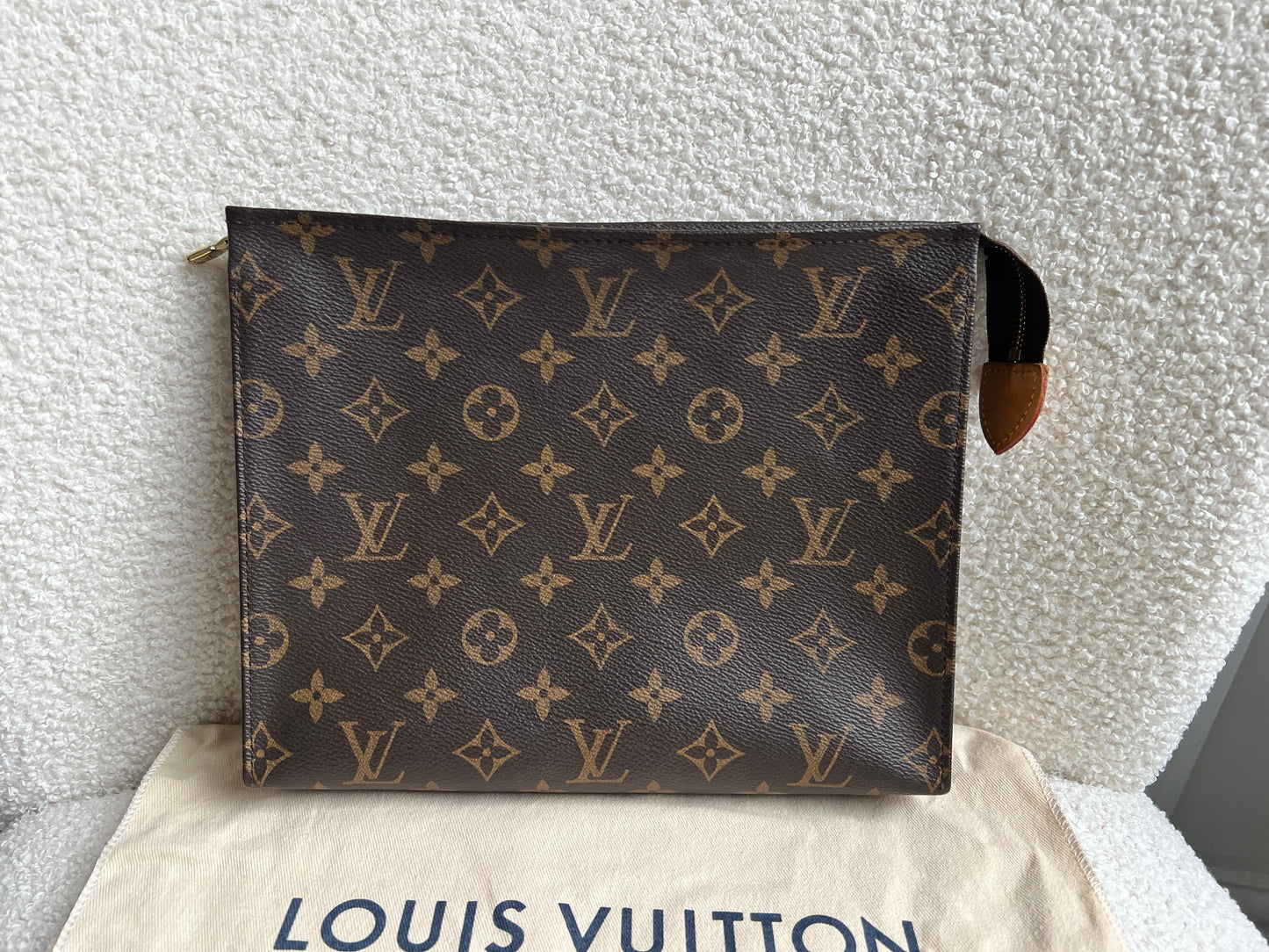 Louis Vuitton Toiletry Pouch 26 Monogram