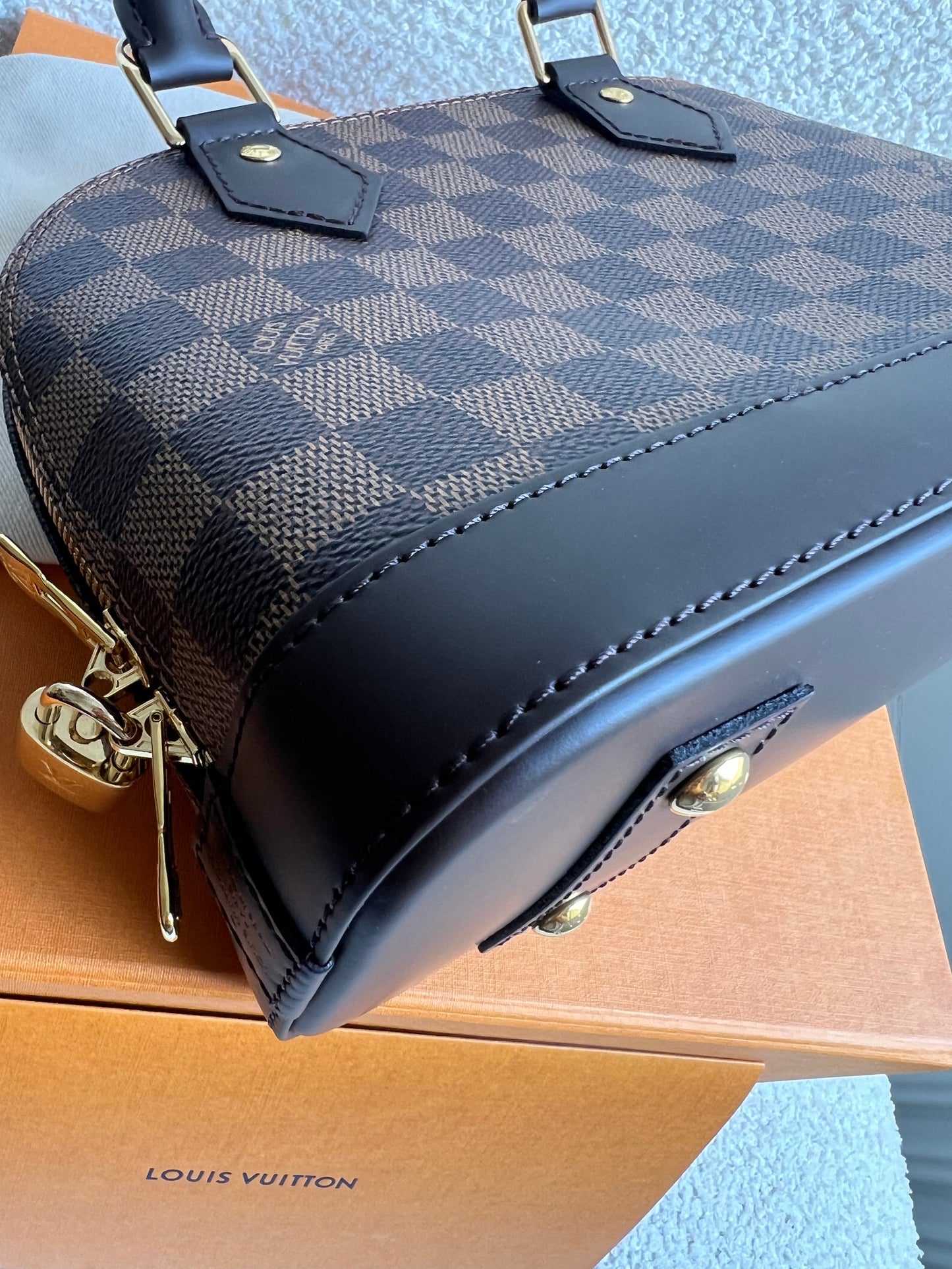 Louis Vuitton Alma BB Damier Ebene (RRP £1,450)